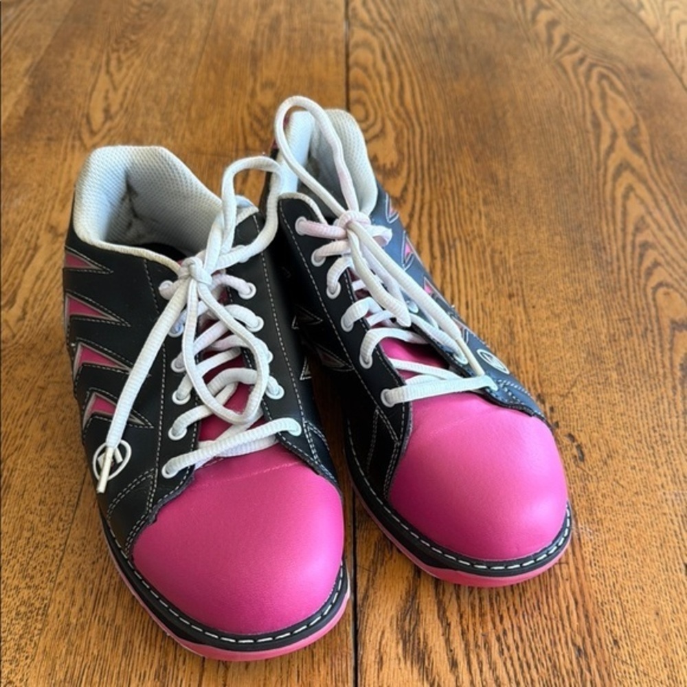 Atomic Vibrant Pink and Black Women's Bowling Shoes